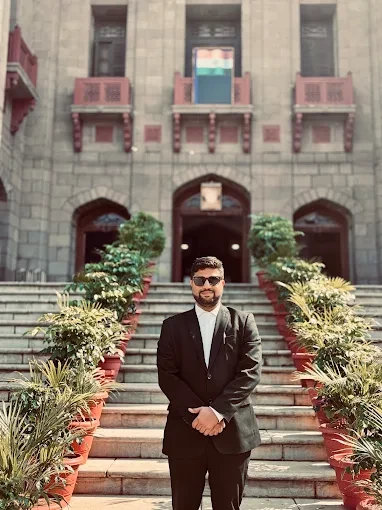 Advocate